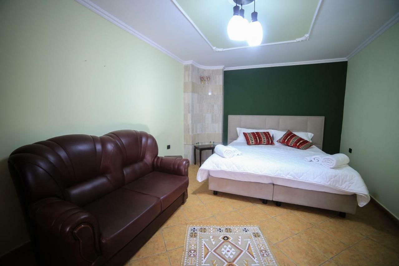Kaloshi Villa Крує Екстер'єр фото