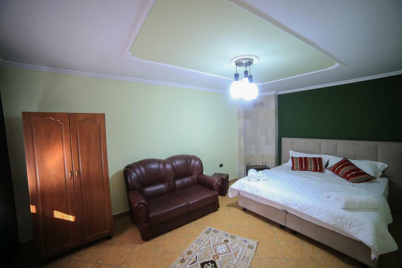 Kaloshi Villa Крує Екстер'єр фото