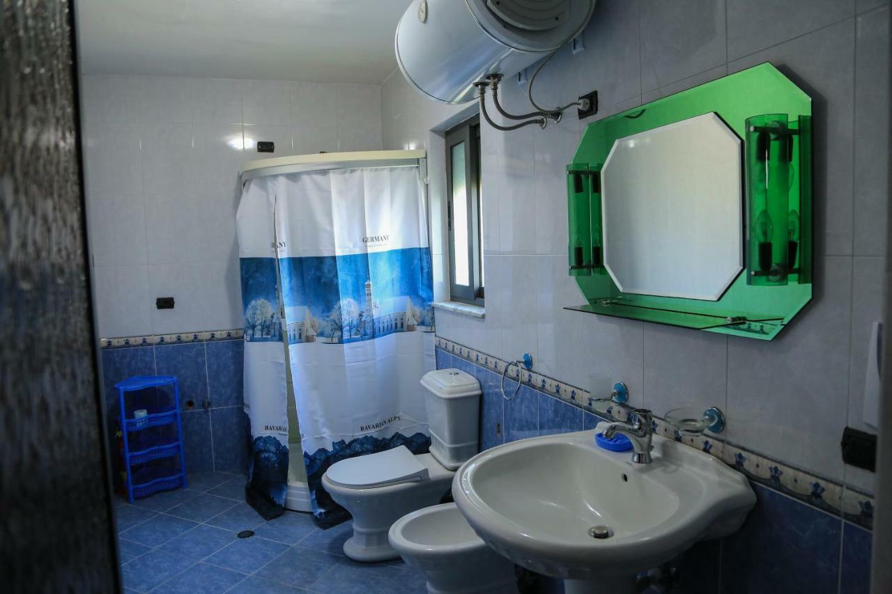 Kaloshi Villa Крує Екстер'єр фото