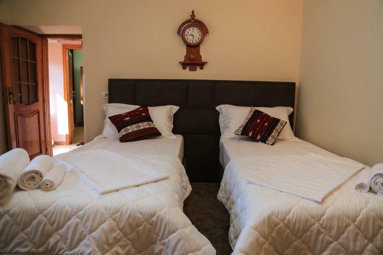 Kaloshi Villa Крує Екстер'єр фото